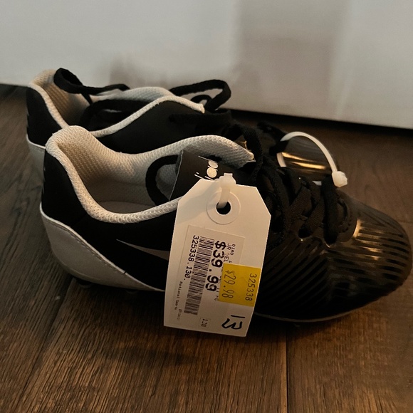 Soccer cleat’s kids brand new - Picture 1 of 3